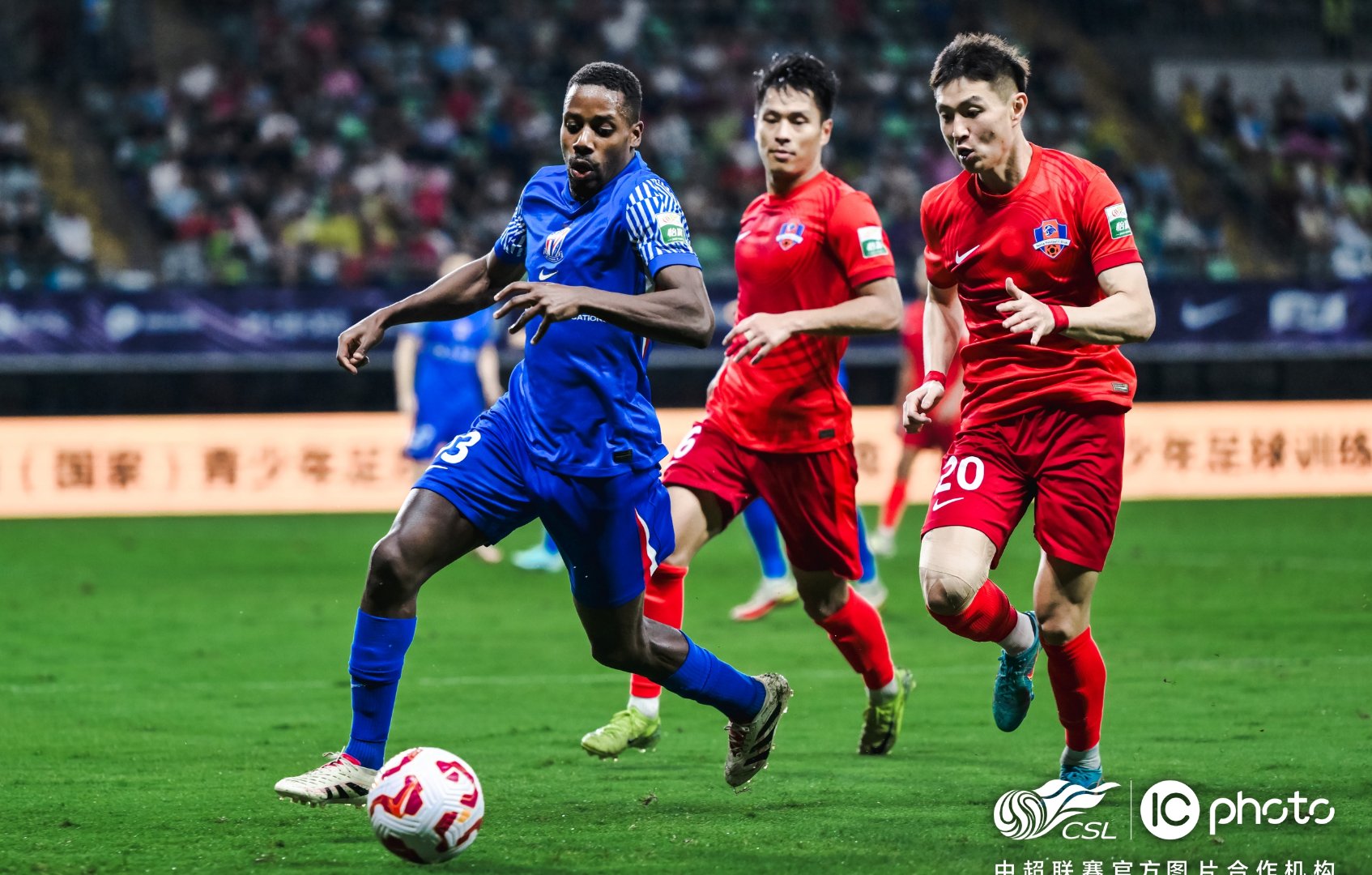 关于上海申花训练开放日；转会期远射贴柱引欢呼；NBA季后赛在即；阵容厚度经受考验的信息ng28